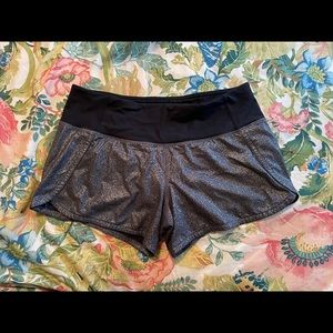 Lululemon speed up short 4”, size 6